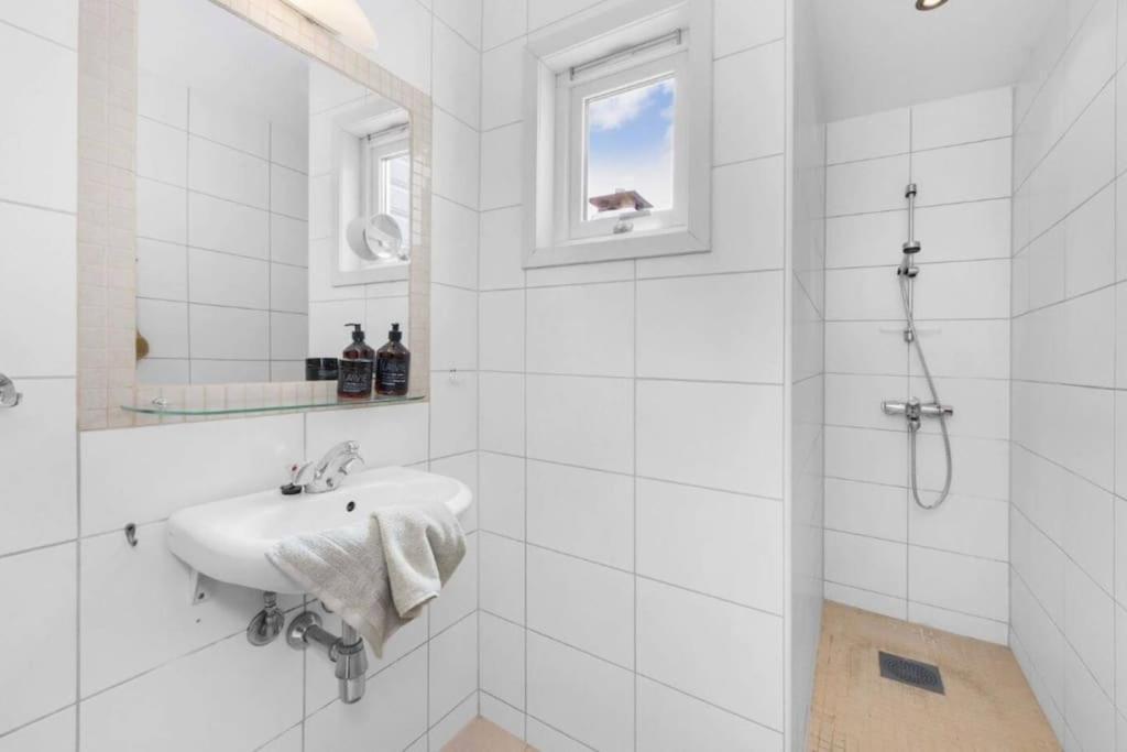 Spacious! 2024 Renovated! 4 Bedrooms! Bergen Exteriör bild